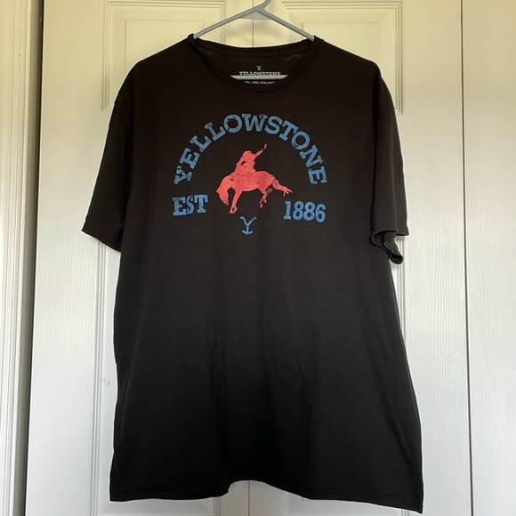 Yellowstone 2XL black tshirt. 1886 Dutton Ranch Red Horse/cowboy Blue lettering - Picture 1 of 5